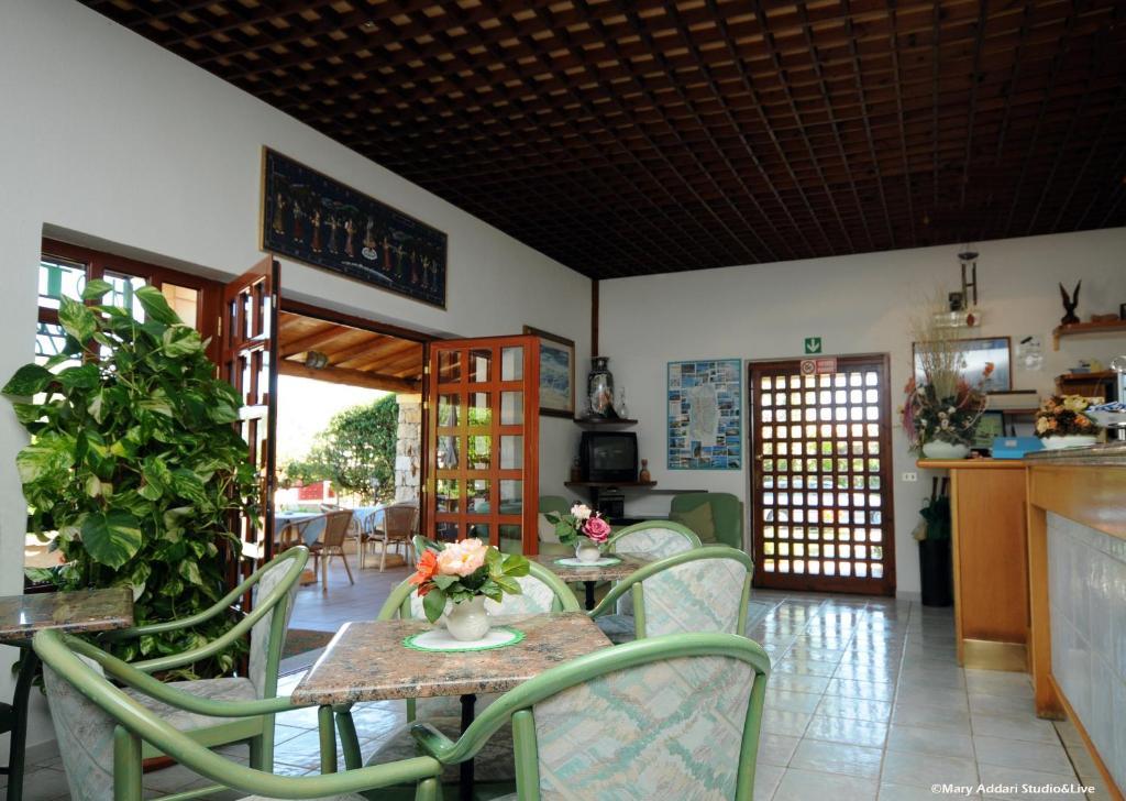 Hotel Villa Gemella Baja Sardinia Ngoại thất bức ảnh